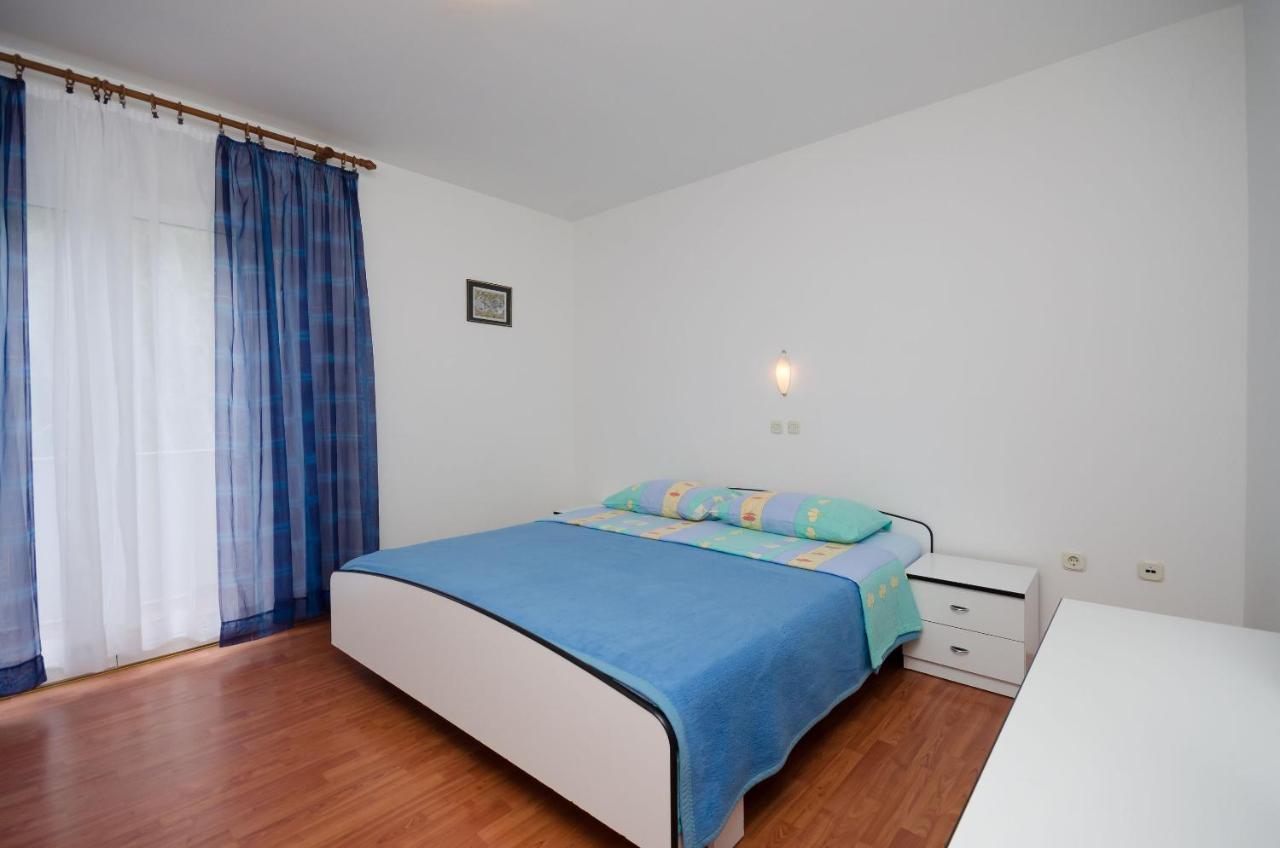 Apartments By The Sea In Лопар Экстерьер фото