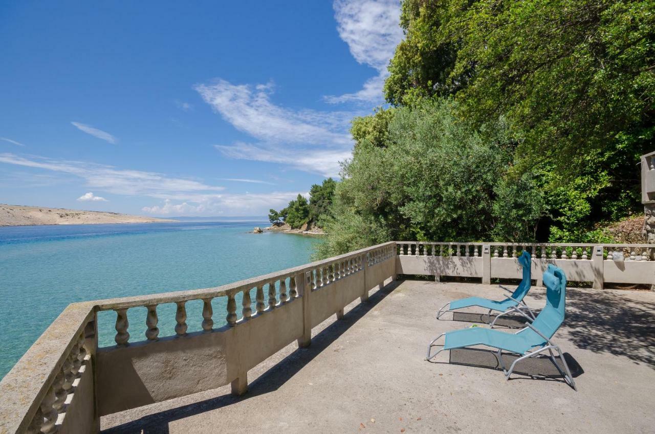 Apartments By The Sea In Лопар Экстерьер фото